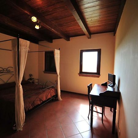 Agriturismo Villa Ione Vetralla Bagian luar foto